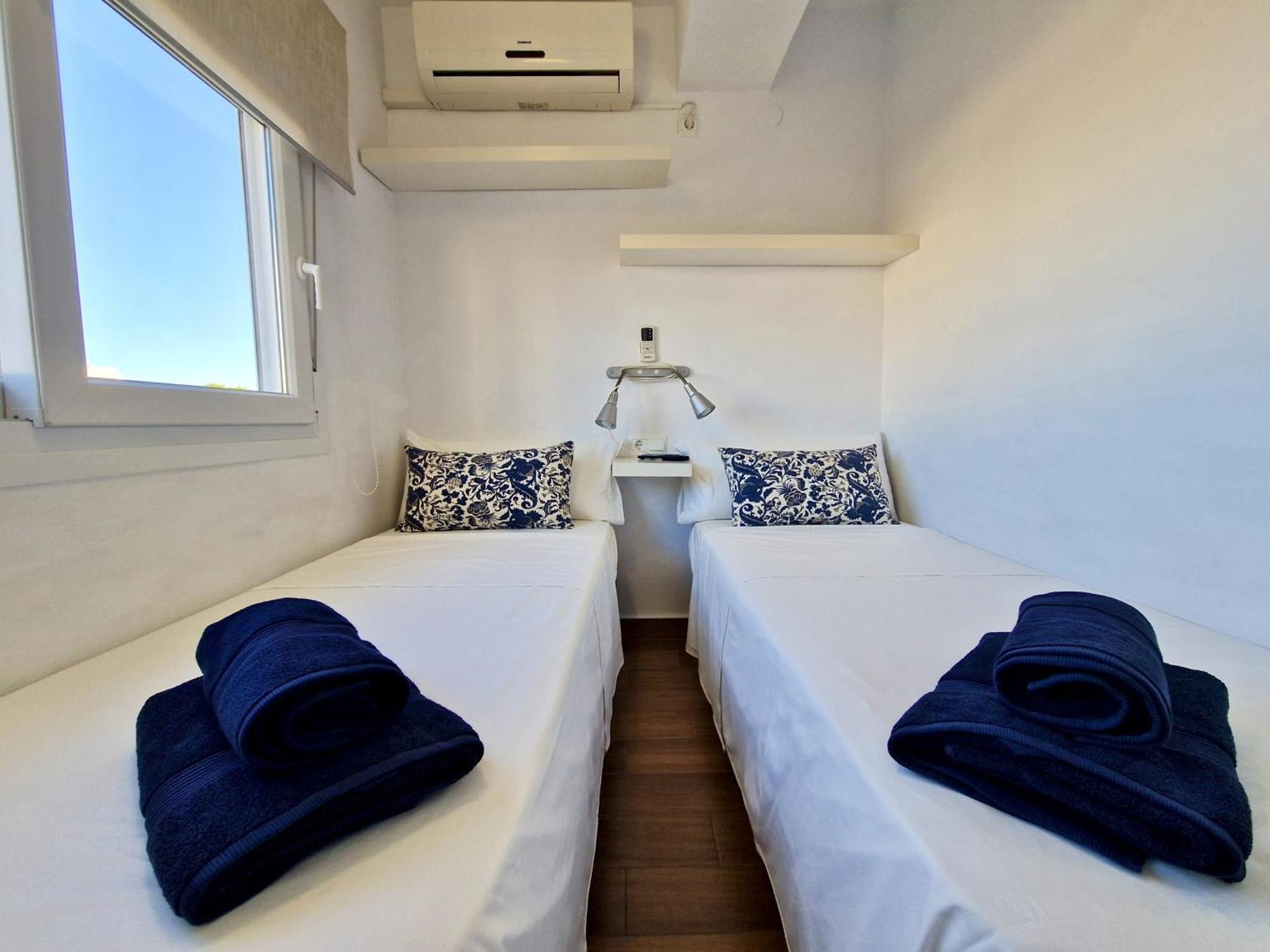 Sr Mediterraneo Playa De La Carihuela 托雷莫利诺斯 外观 照片